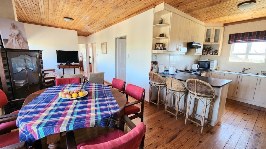5 Bedroom Property for Sale in Country Club Western Cape